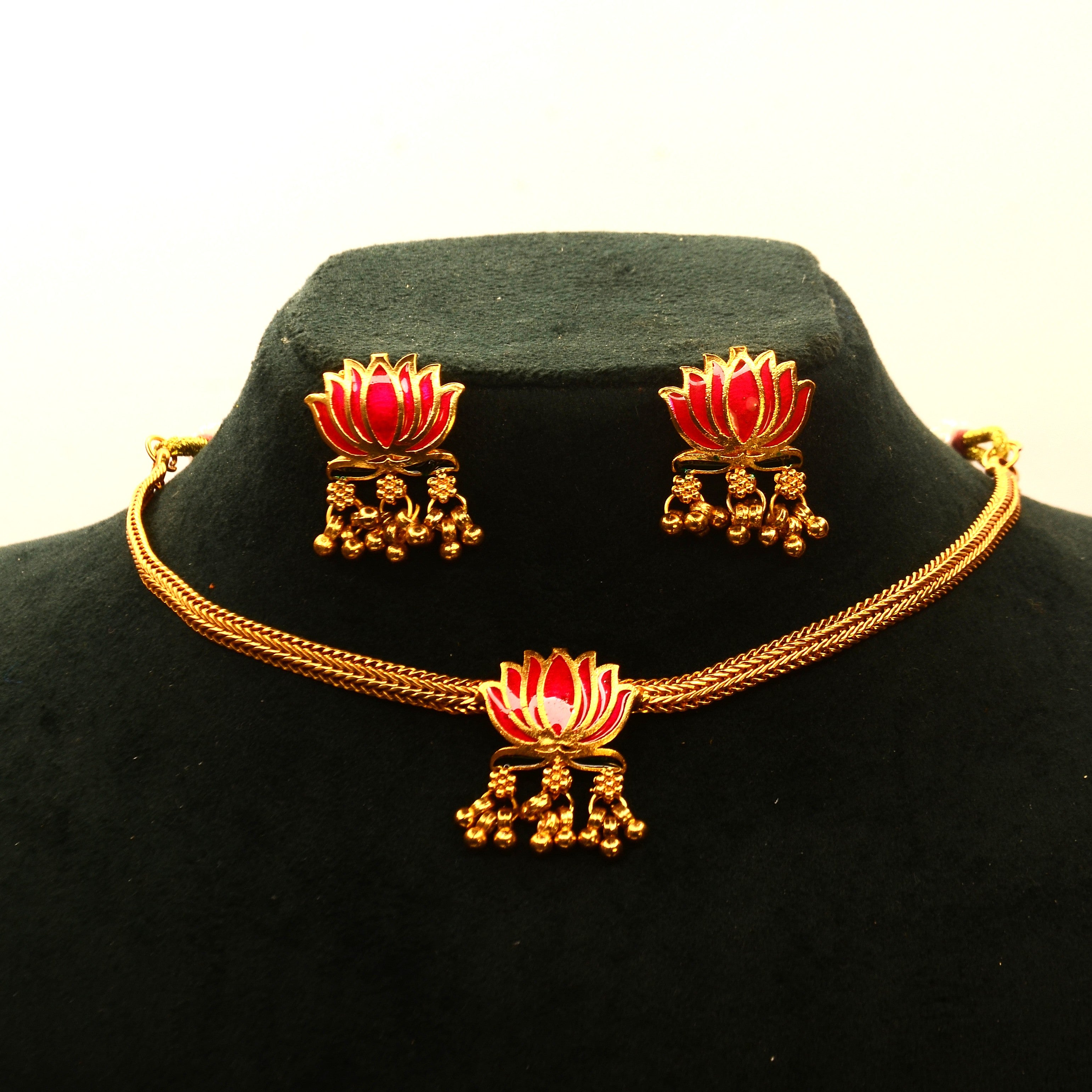 Lotus flower motif-Traditional Necklace Set