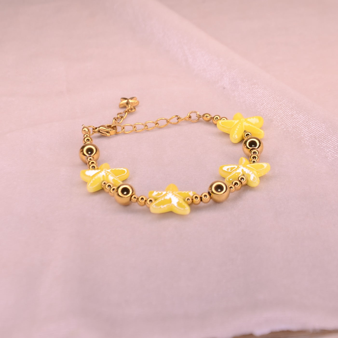 Daisy Charm Bracelet